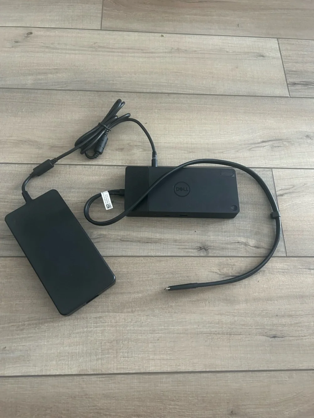Dell Docking Station WD19DCS and Dell 240W Adapter
